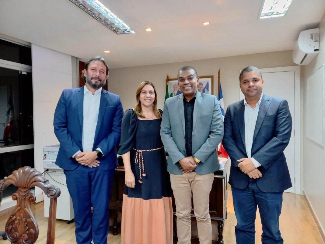prefeito-e-vice-prefeito-se-reunem-em-salvador-com-a-secretaria-estadual-de-saude-em-busca-de-uma-saude-cada-vez-melhor-para-o-municipio-de-prado prefeito-e-vice-prefeito-se-reunem-em-salvador-com-a-secretaria-estadual-de-saude-em-busca-de-uma-saude-cada-vez-melhor-para-o-municipio-de-prado