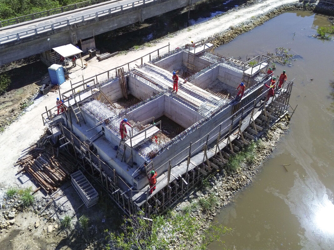 obras-da-nova-ponte-sobre-o-rio-jucurucu-avancam-em-ritmo-acelerado