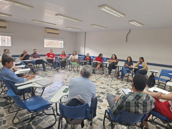 comissao-gestora-do-plano-municipal-de-educacao-realiza-reuniao-de-trabalho-na-uneb