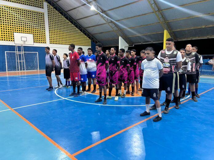jogos-escolares-da-eja-promovem-esporte-e-integracao-em-teixeira-de-freitas