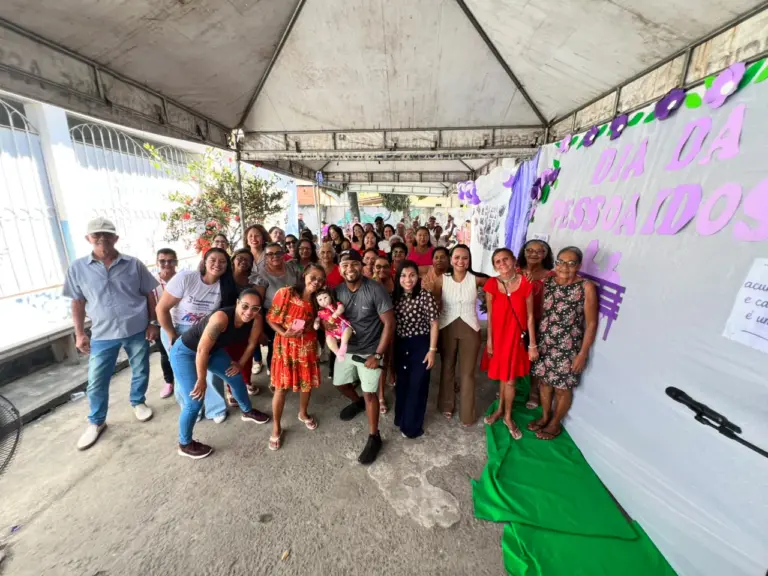 cafe-da-manha,-musica-e-danca-marcam-encontro-com-idosos-no-cras-vila-vargas