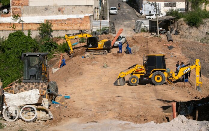 obra-de-drenagem-avanca-na-ladeira-do-santa-rita-e-entra-na-etapa-de-preparacao-para-pavimentacao