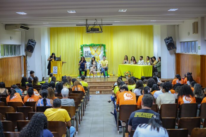 roda-de-conversa-reune-comunidade-e-profissionais-para-falar-sobre-saude-mental-em-teixeira-de-freitas